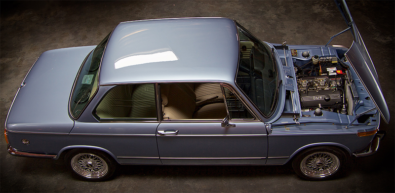 Illustration for article titled Driving A Perfectly Restored BMW 2002 Is Like Living In A Dream